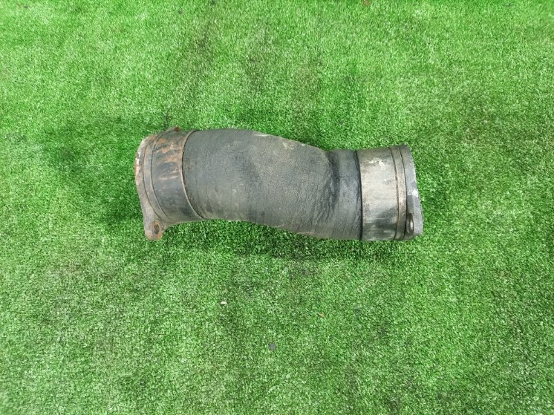 Патрубок интеркулера Hino Profia FN2 P11C 1995 (б/у) Патрубок интеркулера Hino Profia FN2 P11C 1995 (б/у)