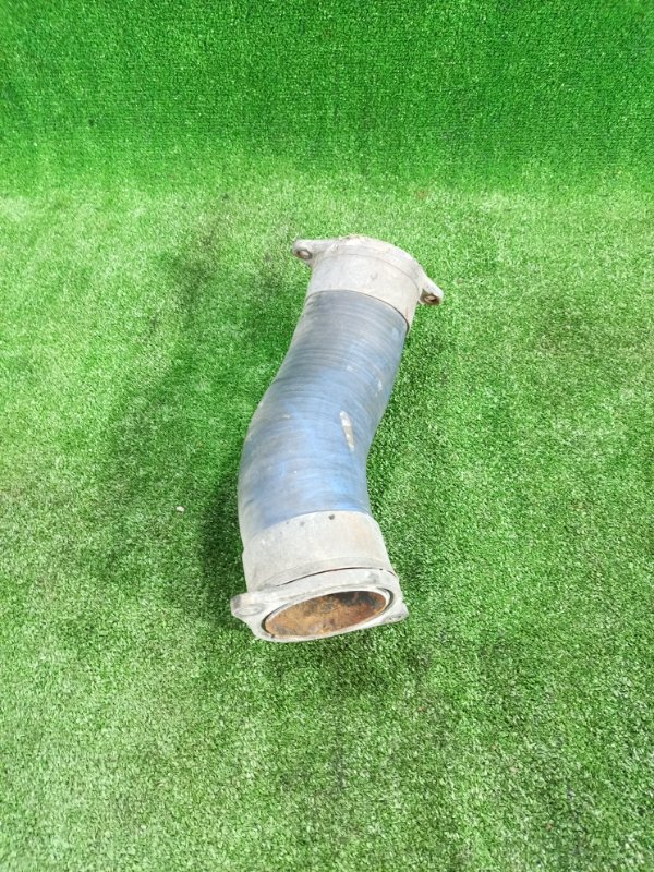 Патрубок интеркулера Hino Profia FN2 P11C 1995 (б/у) Патрубок интеркулера Hino Profia FN2 P11C 1995 (б/у)