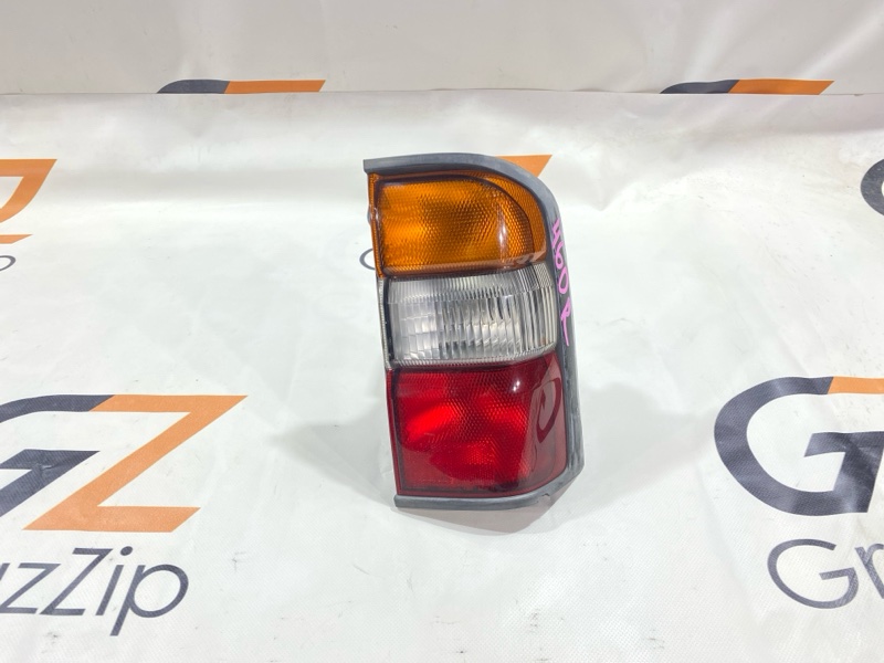 Стоп-сигнал Nissan Safari VRGY61 TD42T 2000 задний правый (б/у)