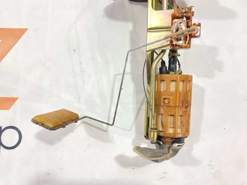 Топливный насос Nissan Safari WGY61 TB45E 1998 (б/у) Топливный насос Nissan Safari WGY61 TB45E 1998 (б/у)