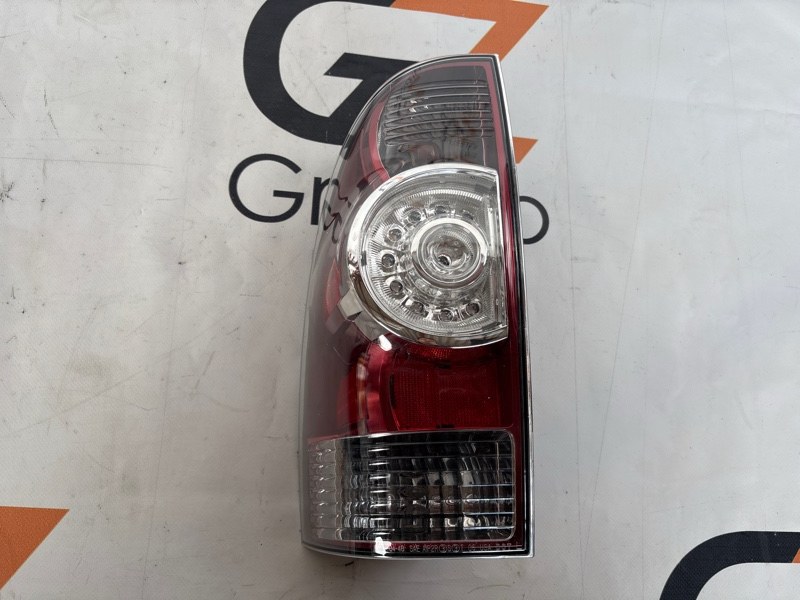 Стоп-сигнал Toyota Tacoma GRN245 1GR-FE 2007 левый (б/у)