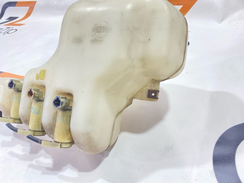 Бачок стеклоомывателя Nissan Safari WGY61 TB45E 1998 (б/у) Бачок стеклоомывателя Nissan Safari WGY61 TB45E 1998 (б/у)