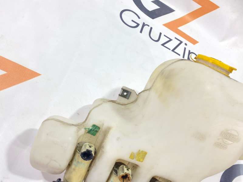 Бачок стеклоомывателя Nissan Safari WGY61 TB45E 1998 (б/у) Бачок стеклоомывателя Nissan Safari WGY61 TB45E 1998 (б/у)