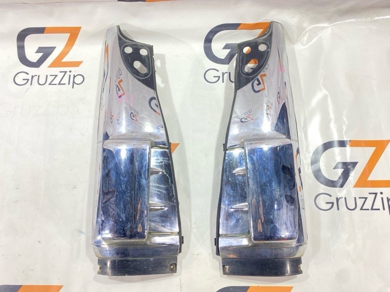 Щечка Isuzu Giga CYJ77W6 6UZ1 2006 (б/у) Щечка Isuzu Giga CYJ77W6 6UZ1 2006 (б/у)