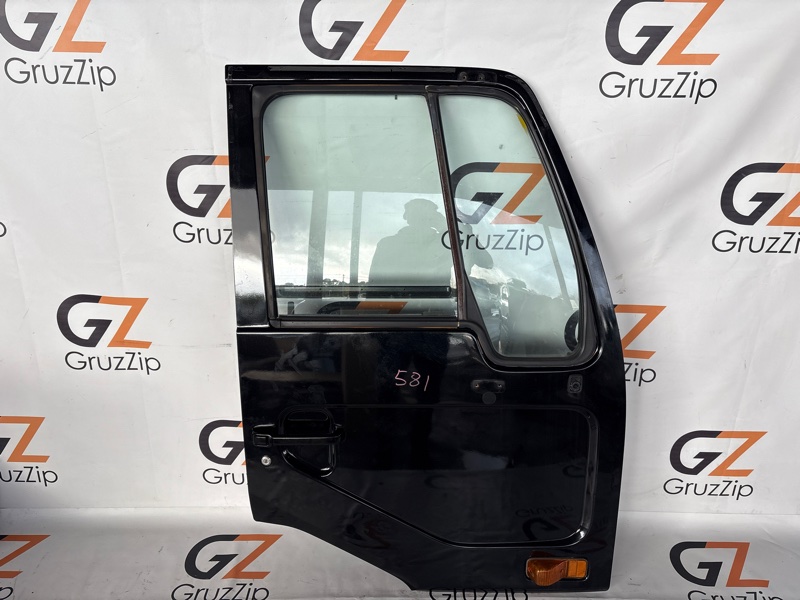 Дверь Nissan Diesel Big Thumb CG48 GE13T 2004 передняя правая (б/у)