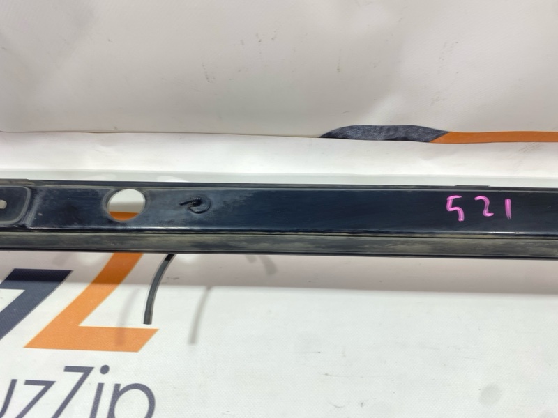 Планка под лобовое стекло Isuzu Giga CYJ77W6 6UZ1 2006 (б/у) Планка под лобовое стекло Isuzu Giga CYJ77W6 6UZ1 2006 (б/у)