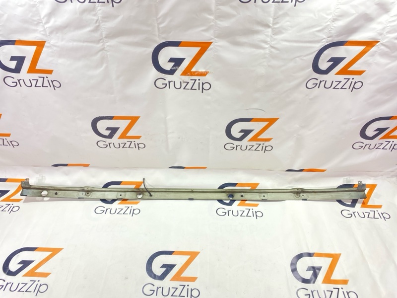 Планка под лобовое стекло Isuzu Giga CYJ77W6 6UZ1 2006 (б/у) Планка под лобовое стекло Isuzu Giga CYJ77W6 6UZ1 2006 (б/у)