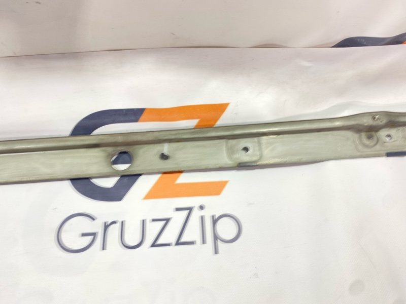 Планка под лобовое стекло Isuzu Giga CYJ77W6 6UZ1 2006 (б/у) Планка под лобовое стекло Isuzu Giga CYJ77W6 6UZ1 2006 (б/у)