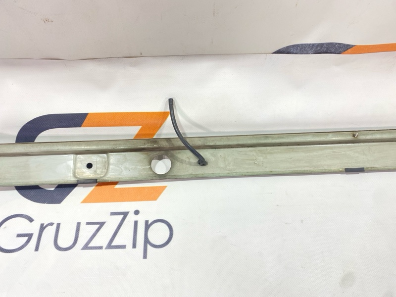 Планка под лобовое стекло Isuzu Giga CYJ77W6 6UZ1 2006 (б/у) Планка под лобовое стекло Isuzu Giga CYJ77W6 6UZ1 2006 (б/у)