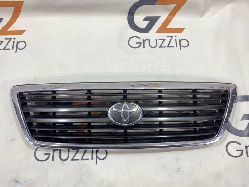 Решетка радиатора Toyota Land Cruiser Cygnus UZJ100W 2UZ-FE 2000 (б/у)