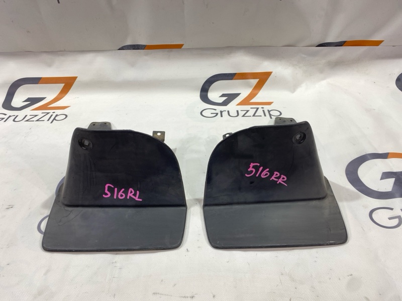 Брызговик Toyota Land Cruiser HDJ101K 1HD-FTE 2000 задний (б/у) Брызговик Toyota Land Cruiser HDJ101K 1HD-FTE 2000 задний (б/у)