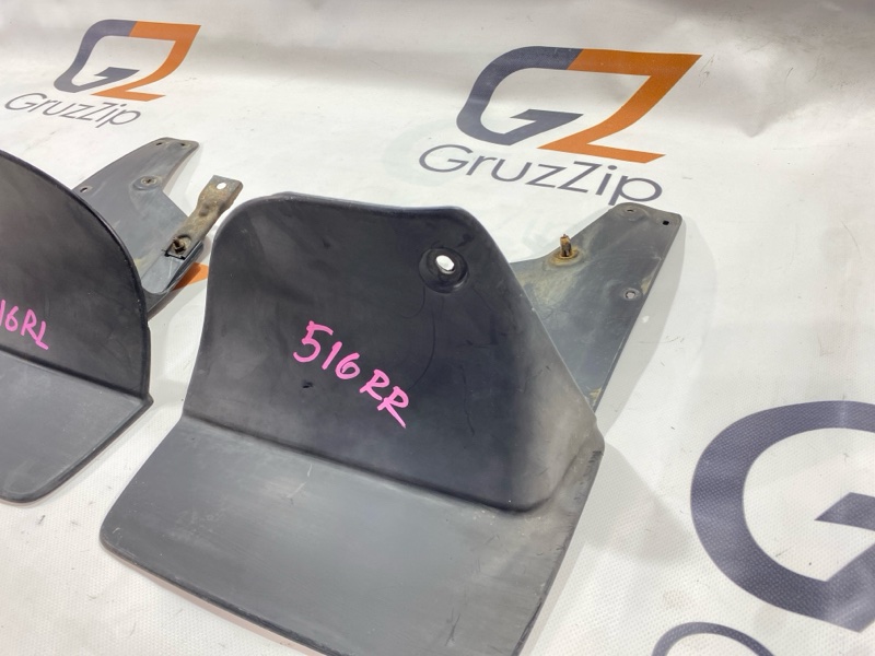 Брызговик Toyota Land Cruiser HDJ101K 1HD-FTE 2000 задний (б/у) Брызговик Toyota Land Cruiser HDJ101K 1HD-FTE 2000 задний (б/у)