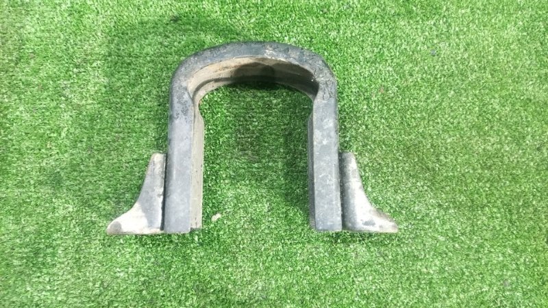 Крепление подвесного подшипника Mitsubishi Fuso Canter FE517 4D33 1995 (б/у)