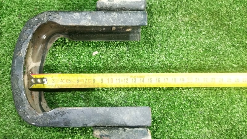 Крепление подвесного подшипника Mitsubishi Fuso Canter FE517 4D33 1995 (б/у) Крепление подвесного подшипника Mitsubishi Fuso Canter FE517 4D33 1995 (б/у)