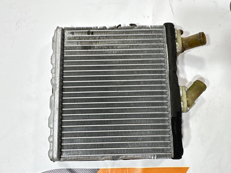 Радиатор печки Nissan Diesel Big Thumb CG48 GE13T 2004 (б/у)