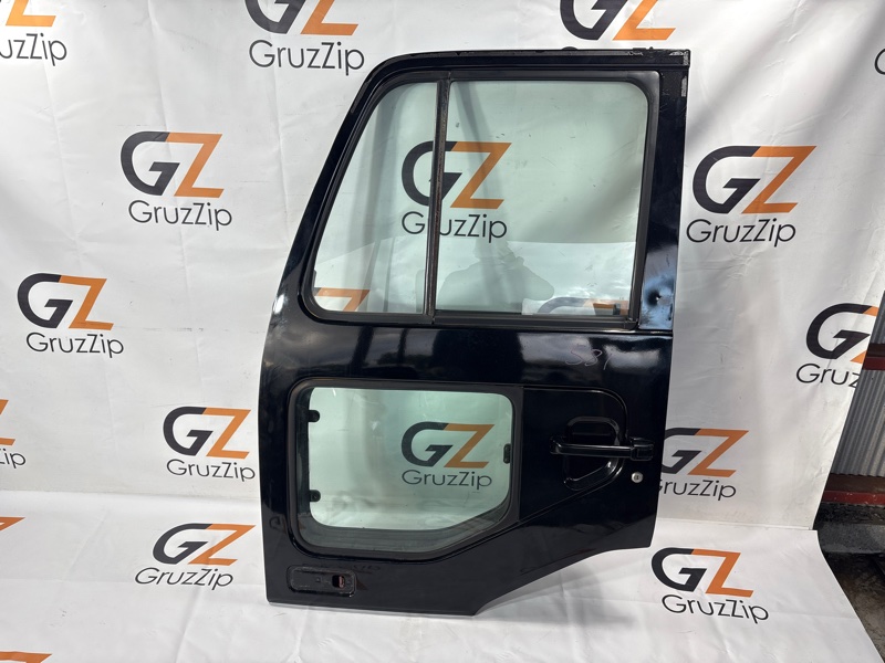 Дверь Nissan Diesel Big Thumb CG48 GE13T 2004 левая (б/у)