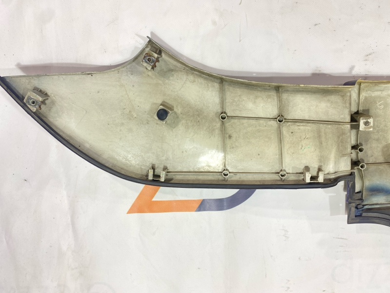 Дефендер Isuzu Giga CYJ77W6 6UZ1 2006 левый (б/у) Дефендер Isuzu Giga CYJ77W6 6UZ1 2006 левый (б/у)