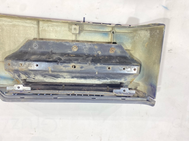 Дефендер Isuzu Giga CYJ77W6 6UZ1 2006 левый (б/у) Дефендер Isuzu Giga CYJ77W6 6UZ1 2006 левый (б/у)