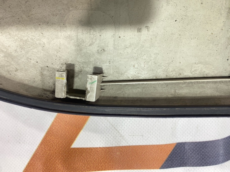 Дефендер Isuzu Giga CYJ77W6 6UZ1 2006 левый (б/у) Дефендер Isuzu Giga CYJ77W6 6UZ1 2006 левый (б/у)