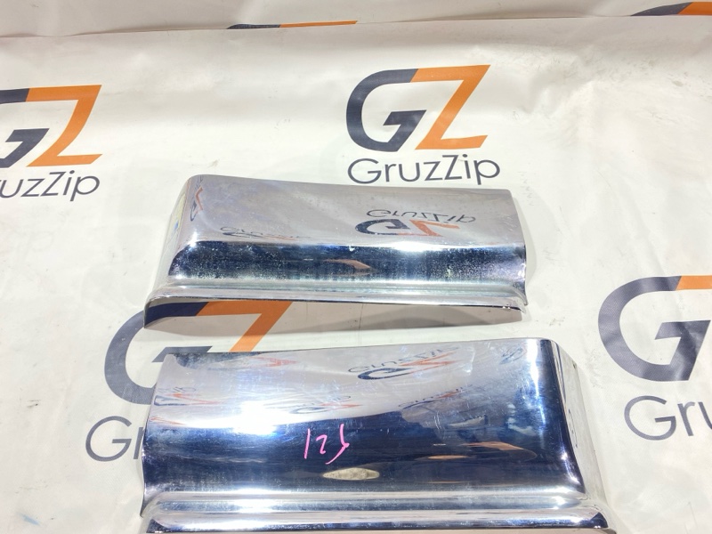 Накладка кабины Isuzu Giga CYJ77W6 6UZ1 2006 (б/у)