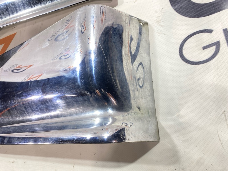 Накладка кабины Isuzu Giga CYJ77W6 6UZ1 2006 (б/у) Накладка кабины Isuzu Giga CYJ77W6 6UZ1 2006 (б/у)