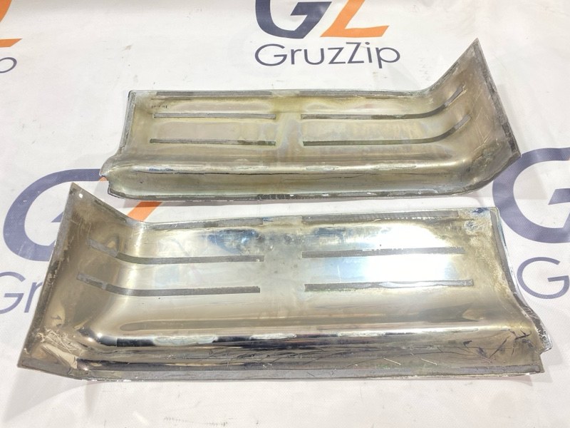 Накладка кабины Isuzu Giga CYJ77W6 6UZ1 2006 (б/у) Накладка кабины Isuzu Giga CYJ77W6 6UZ1 2006 (б/у)