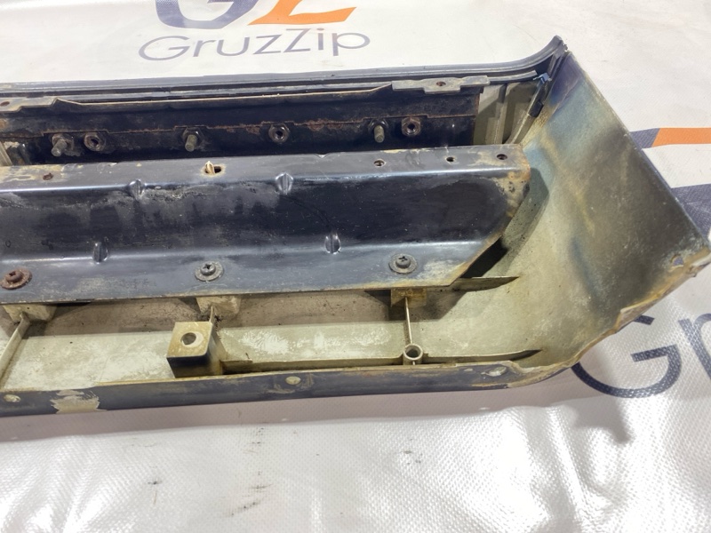 Дефендер Isuzu Giga CYJ77W6 6UZ1 2006 правый (б/у) Дефендер Isuzu Giga CYJ77W6 6UZ1 2006 правый (б/у)