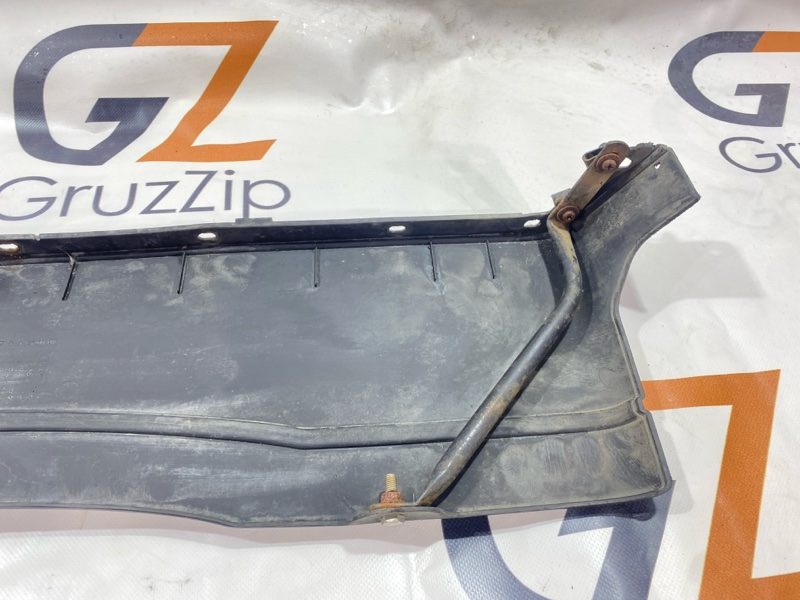 Дефендер Isuzu Giga CYJ77W6 6UZ1 2006 правый (б/у) Дефендер Isuzu Giga CYJ77W6 6UZ1 2006 правый (б/у)