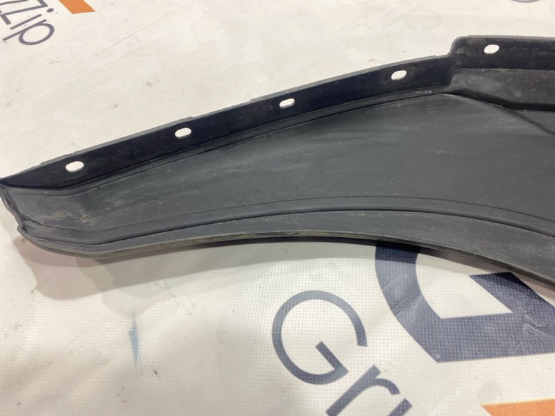 Дефендер Isuzu Giga CYJ77W6 6UZ1 2006 правый (б/у) Дефендер Isuzu Giga CYJ77W6 6UZ1 2006 правый (б/у)