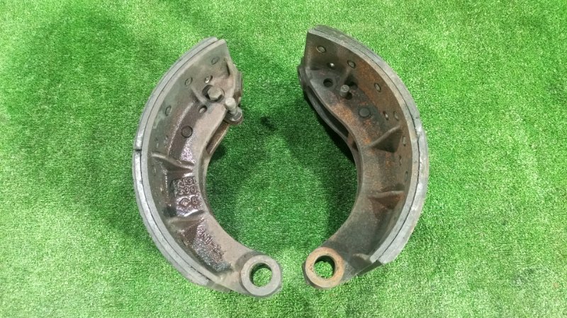 Тормозные колодки Hino Profia FN2 P11C 1995 заднее (б/у)