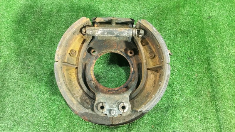 Тормозные колодки Hino Profia FN2 P11C 1995 переднее (б/у)