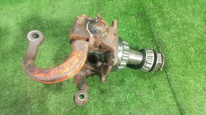 Цапфа Hino Ranger FE1 J08C 1997 правая (б/у) Цапфа Hino Ranger FE1 J08C 1997 правая (б/у)