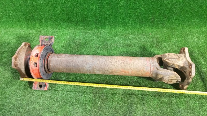 Карданный вал Isuzu Giga CYL50 6WA1 1998 (б/у) Карданный вал Isuzu Giga CYL50 6WA1 1998 (б/у)