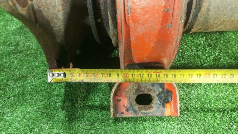 Карданный вал Isuzu Giga CYL50 6WA1 1998 (б/у) Карданный вал Isuzu Giga CYL50 6WA1 1998 (б/у)