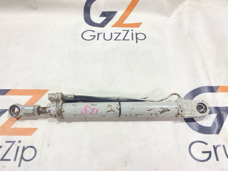 Гидравлический цилиндр для подъема бабочки Isuzu Giga CYJ77W6 6UZ1 2006 (б/у) Гидравлический цилиндр для подъема бабочки Isuzu Giga CYJ77W6 6UZ1 2006 (б/у)