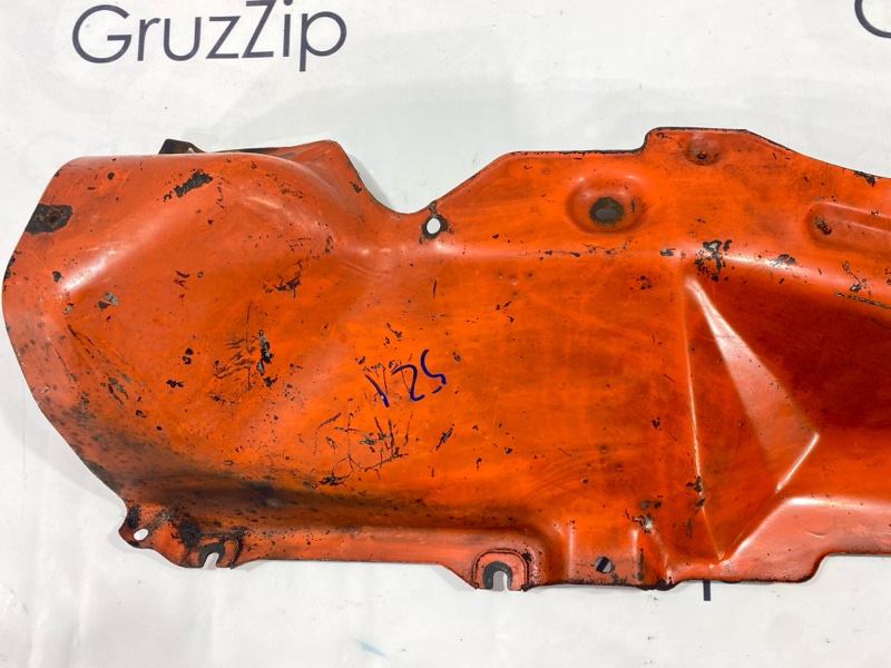 Защита двигателя Isuzu Giga CYJ77W6 6UZ1 2006 (б/у) Защита двигателя Isuzu Giga CYJ77W6 6UZ1 2006 (б/у)