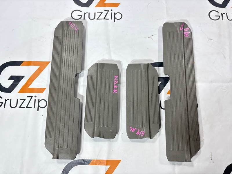 Порожек пластиковый Nissan Safari WGY61 TB45E 2002 (б/у)