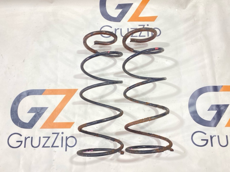 Пружина Toyota Land Cruiser HDJ101K 1HD-FTE 2000 задняя (б/у)