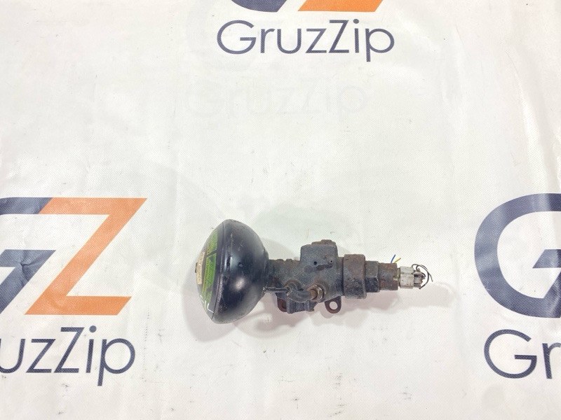 Гидроаккумулятор подвески Toyota Land Cruiser Cygnus UZJ100W 2UZ-FE 2000 передний правый (б/у)