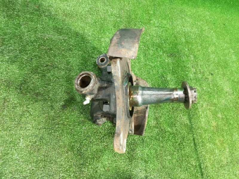 Цапфа Mitsubishi Canter FE73EEN 4M51 2003 левая (б/у)