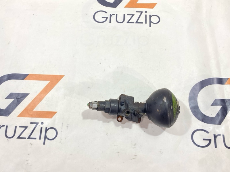 Гидроаккумулятор подвески Toyota Land Cruiser Cygnus UZJ100W 2UZ-FE 2000 задний левый (б/у)