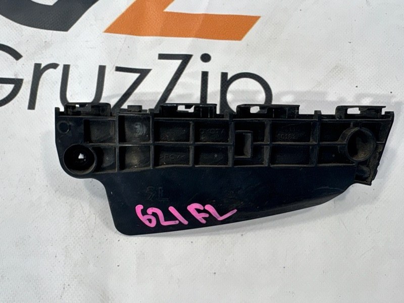 Крепление бампера Toyota Land Cruiser UZJ200W 2UZ-FE 2008 переднее левое (б/у)