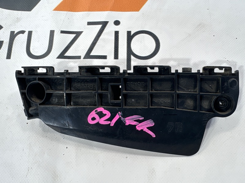 Крепление бампера Toyota Land Cruiser UZJ200W 2UZ-FE 2008 переднее правое (б/у)