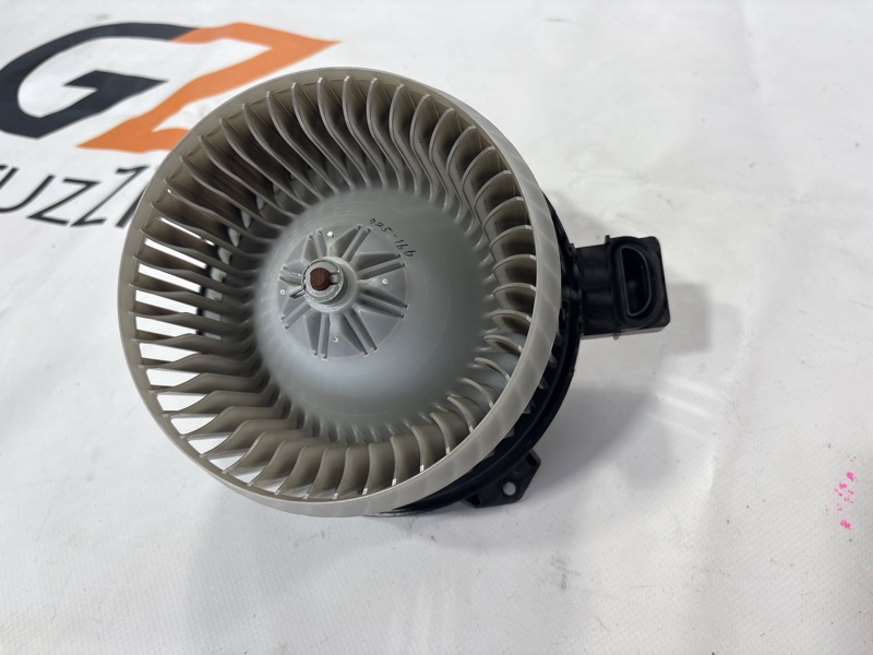 Мотор печки Toyota Hilux Surf TRN215W 2TR-FE 2005 (б/у)