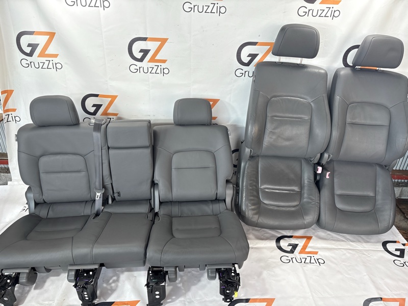 Сидение Toyota Land Cruiser UZJ200W 2UZ-FE 2008 (б/у)