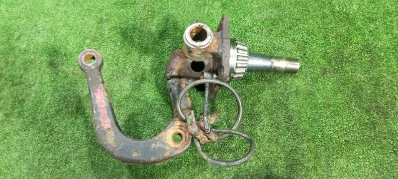 Цапфа Mitsubishi Fuso Fighter FK71 6M61 1999 правая (б/у)