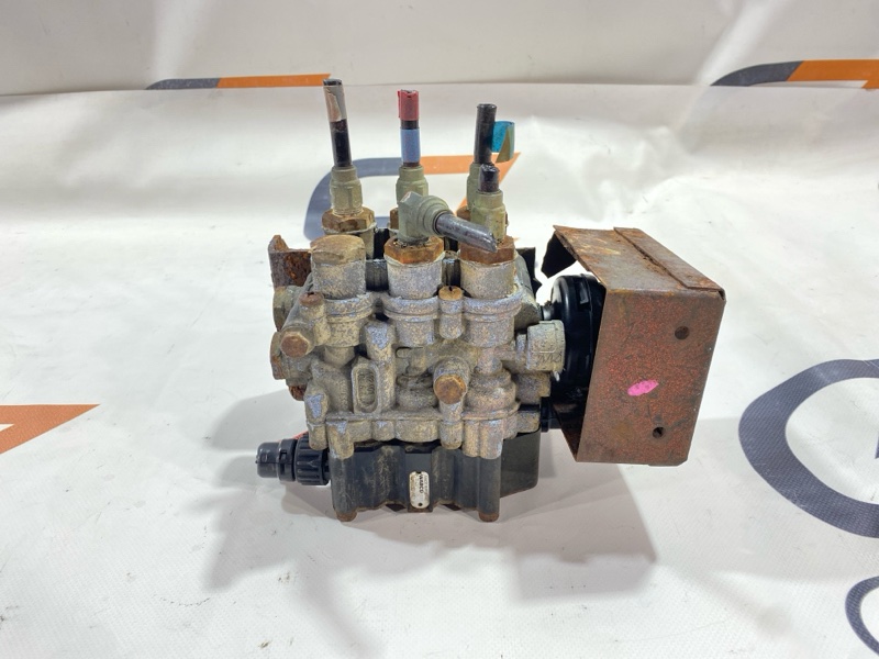 Пневмоклапан Mitsubishi Fuso Super Great FU54 6M70 2007 (б/у)