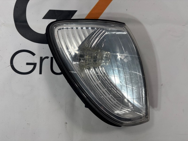 Габарит Toyota Land Cruiser Cygnus UZJ100W 2UZ-FE 1999 передний правый (б/у)