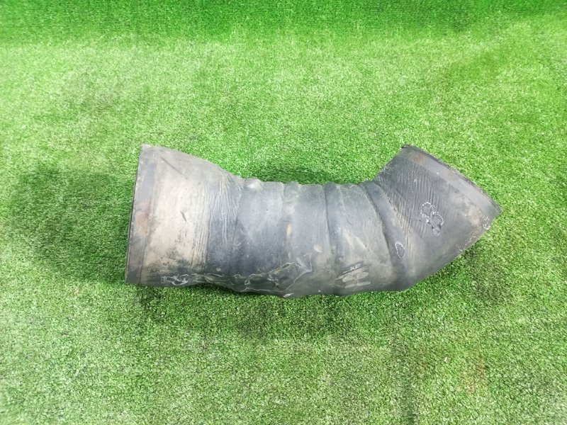 Патрубок воздушного фильтра Hino Profia FN2 P11C 1992 (б/у)