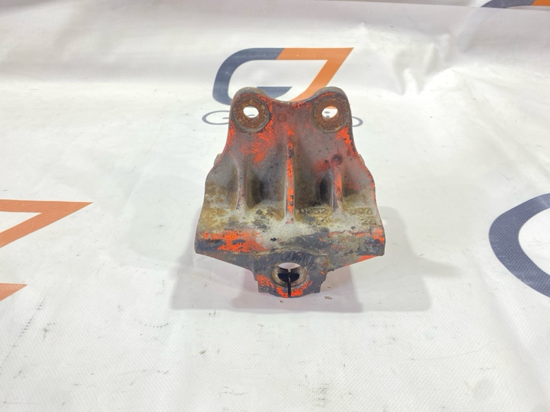 Кронштейн рессоры Isuzu Giga CYJ77W6 6UZ1 2006 передний (б/у)